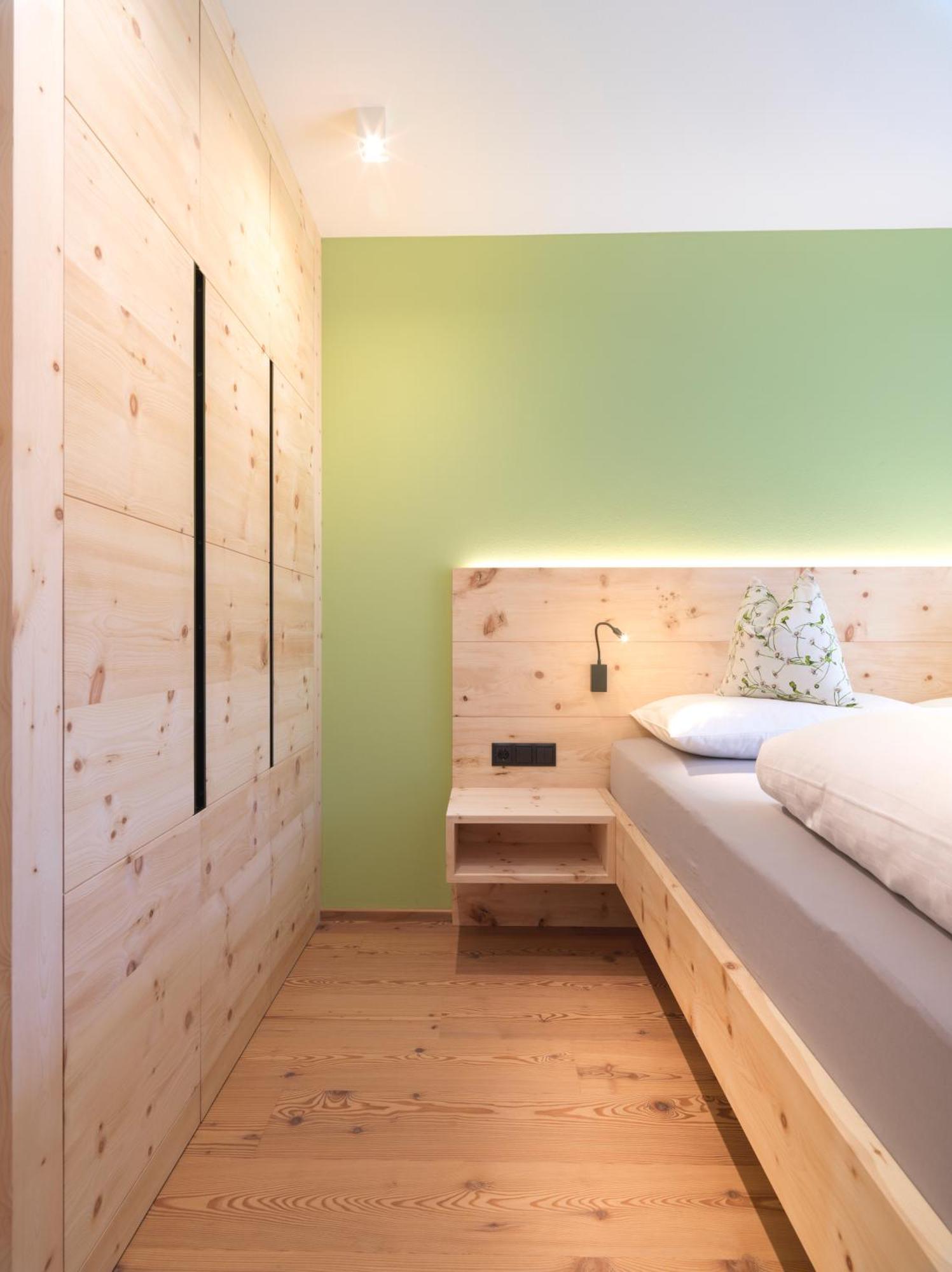 Altmessnerhof Apartment Dobbiaco Luaran gambar
