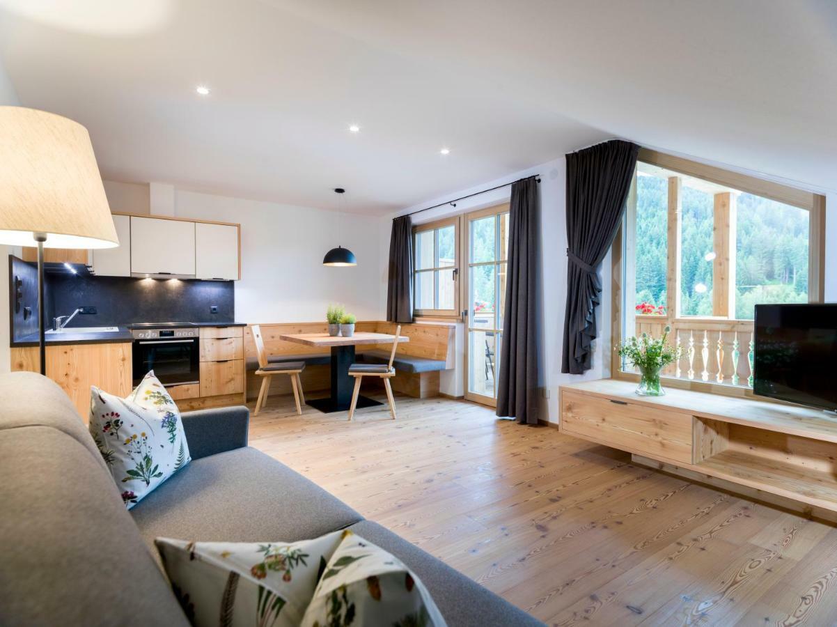 Altmessnerhof Apartment Dobbiaco Luaran gambar